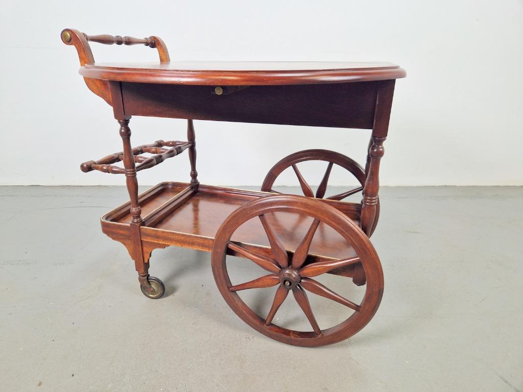 Vintage Spindle Bar Cart Hout Trolley 1970 Italië Side Table, N, N, Vintage, Zo goed als nieuw
