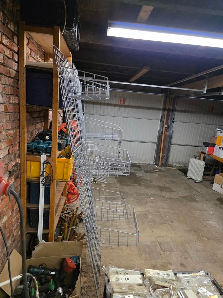 Stelling met draadmanden voor voorraad /verkoop/ kledingkast, Ophalen, Overige materialen, Mand, Zo goed als nieuw