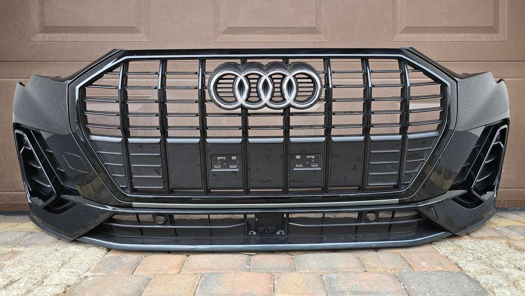 Voorbumper Audi Q3 83A F3 S-line SLINE  BUMPER LY9T ORIGINEE, Gebruikt, -, Voor, Bumper