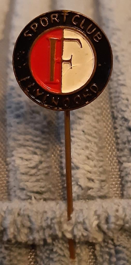 Speldje van sportclub Feyenoord (oud speldje), Ophalen of Verzenden, Sport