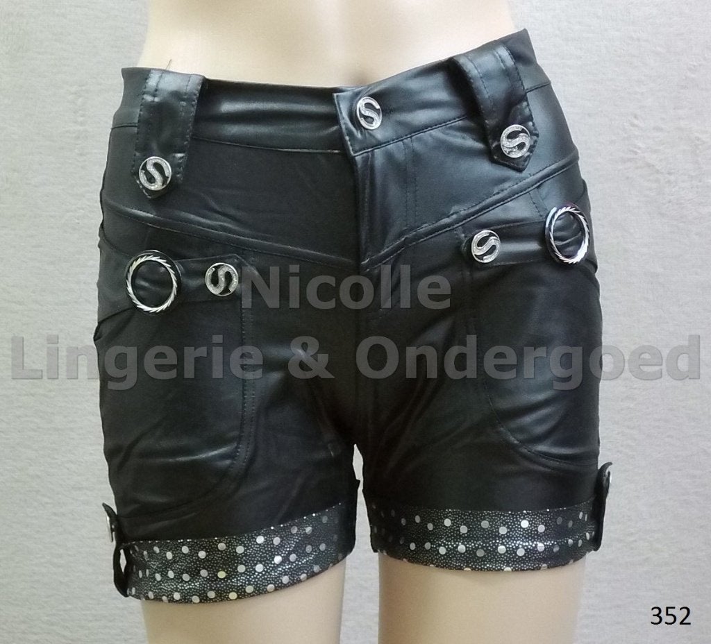 Leather Look Wetlook Shorts maat S/M en L/XL Hotpants (352), Maat 38/40 (M), Kort, Zwart, Nieuw