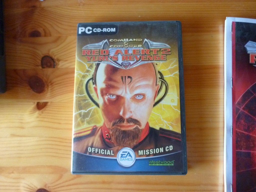 Command & Conquer Yuri's Revenge RTS PC-game, Spelcomputers en Games, Games | Pc, Zo goed als nieuw, Strategie en Constructie