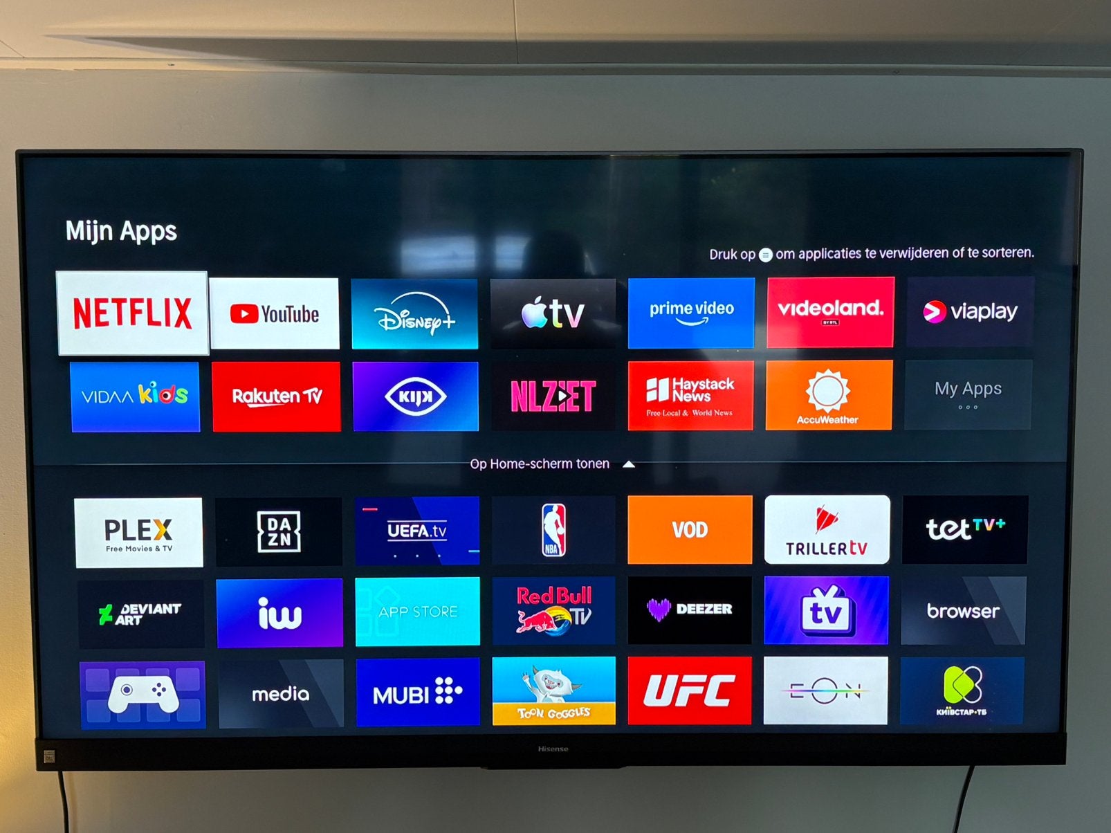 Hisense 55U8QF 55’’ incl muurbeugel en standaard, 50 Hz, Zo goed als nieuw, 100 cm of meer, Smart TV