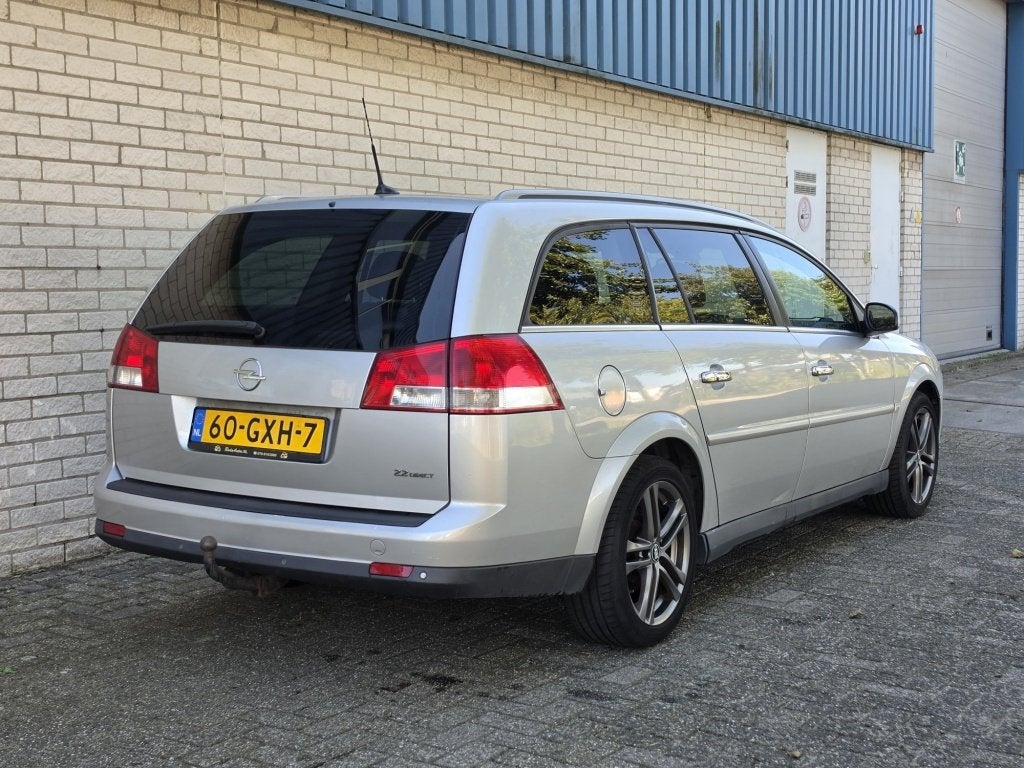 Opel Vectra Wagon 2.2-16V Executive Automaat LEES TEKST!, Auto's, Automaat, Gebruikt, 4 cilinders, Vectra