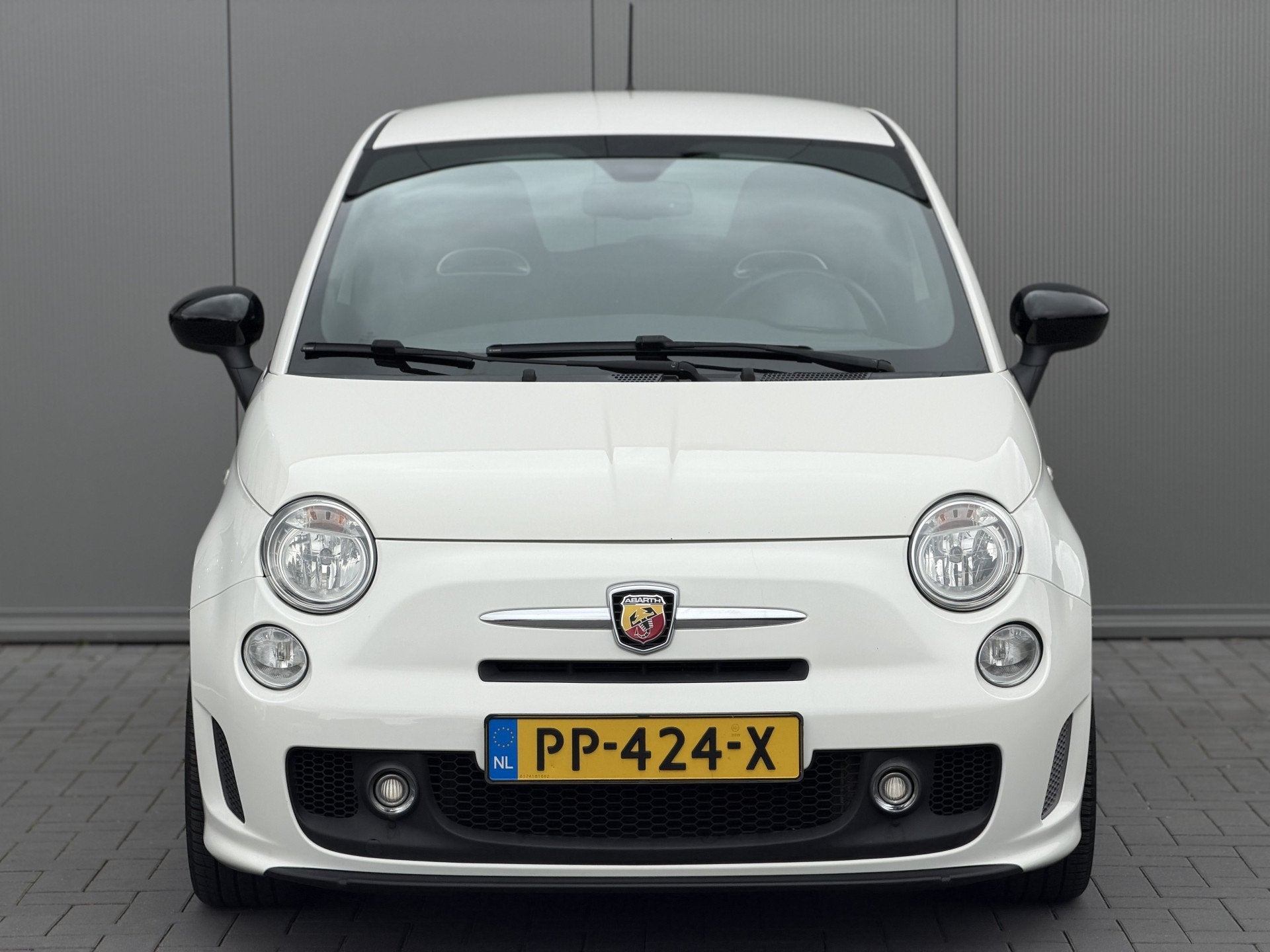 Abarth 500 1.4-16V T-Jet | Custom Leder | 17" | Sportuitlaat, Auto's, Abarth, Voorwielaandrijving, Euro 5, Zwart, 4 cilinders
