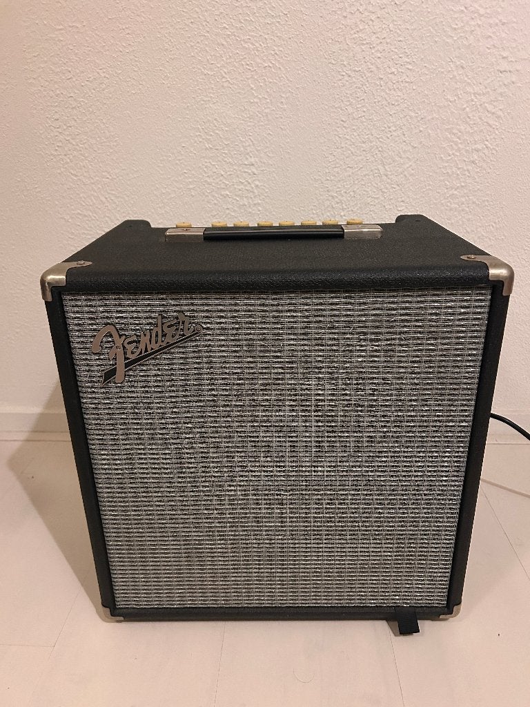 Fender Basgitaar versterker, Muziek en Instrumenten, Ophalen, Zo goed als nieuw, Basgitaar, Minder dan 50 watt
