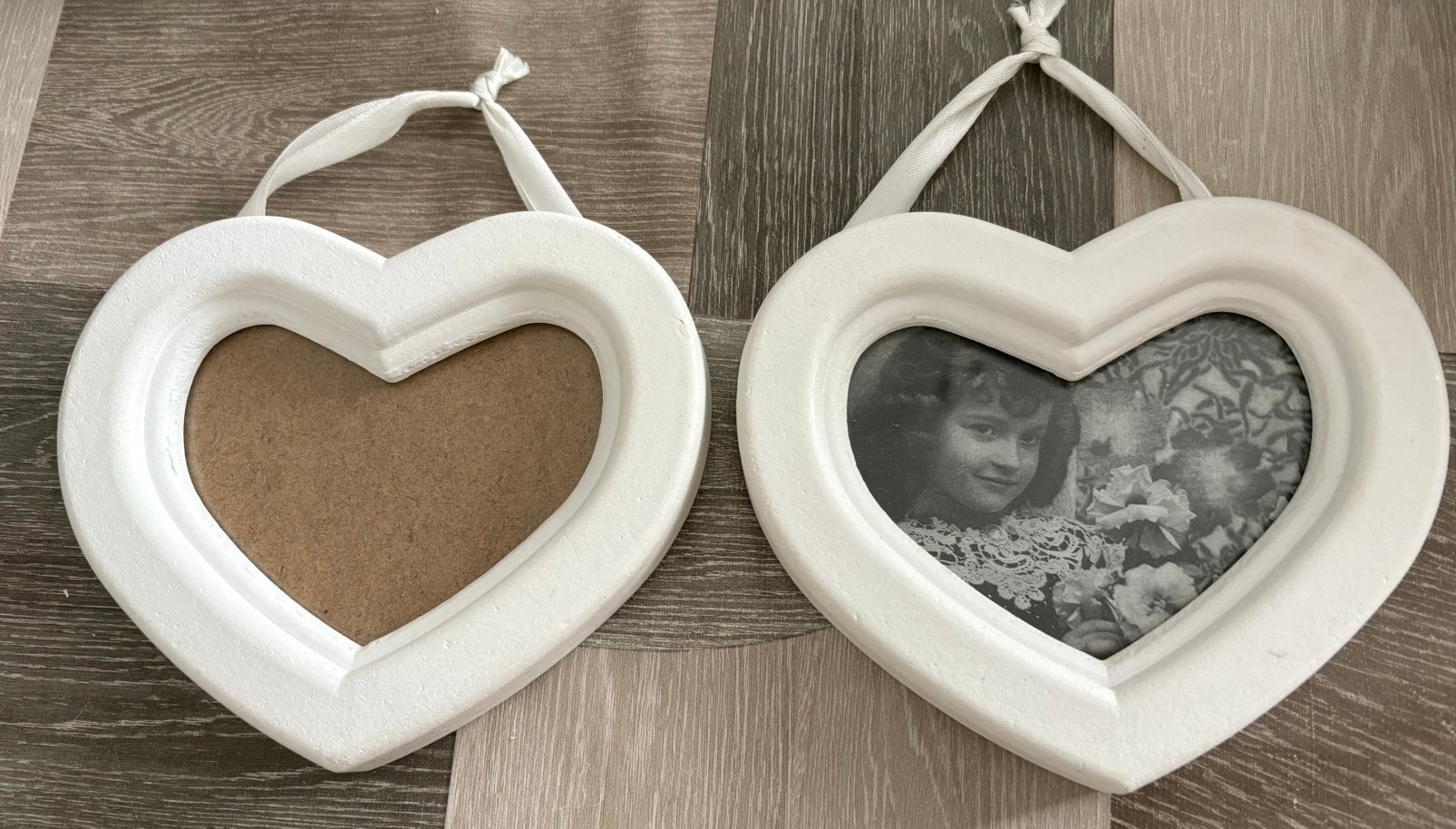 Set van 2 Witte Hartvormige Fotolijstjes - Xenos, Ophalen of Verzenden, Zo goed als nieuw