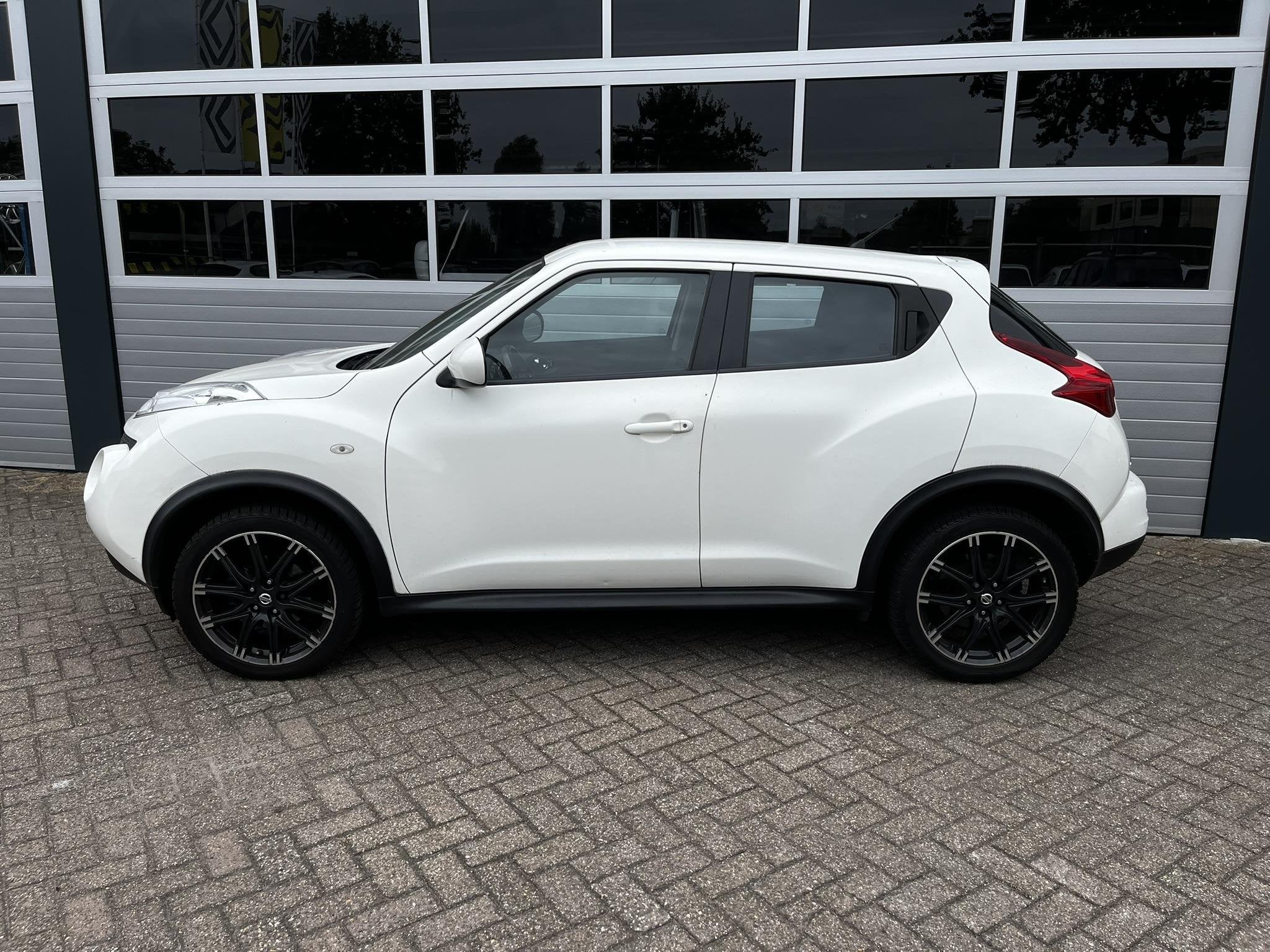 Nissan Juke 1.6 Acenta AUTOMAAT, Auto's, Stof, 4 cilinders, Wit, Origineel Nederlands
