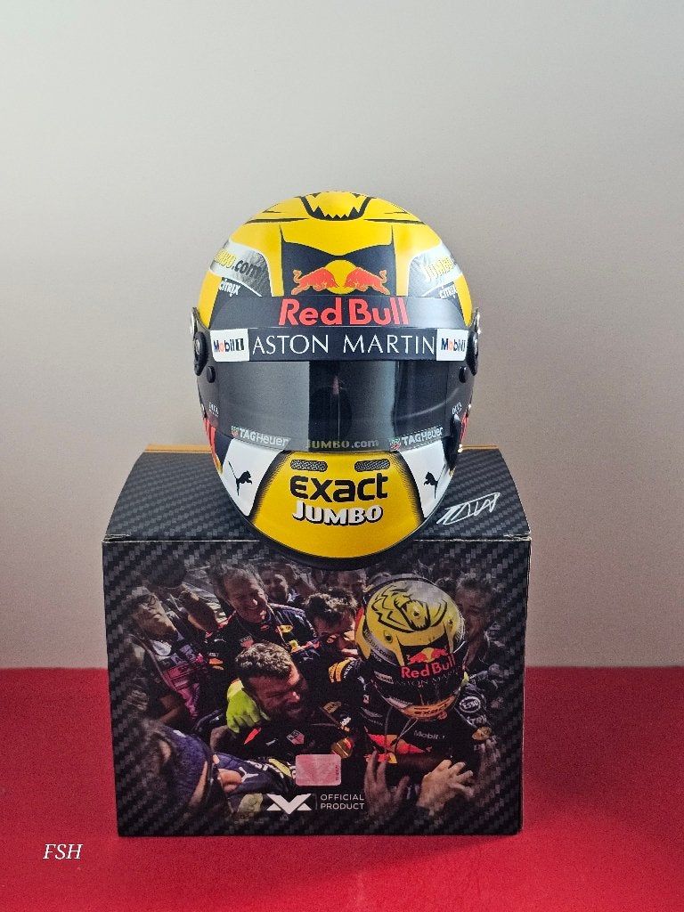 Helm 1:2 M. Verstappen # 1, GP Austria 2018. <GLOEDNIEUW>, Ophalen of Verzenden, Nieuw, Formule 1