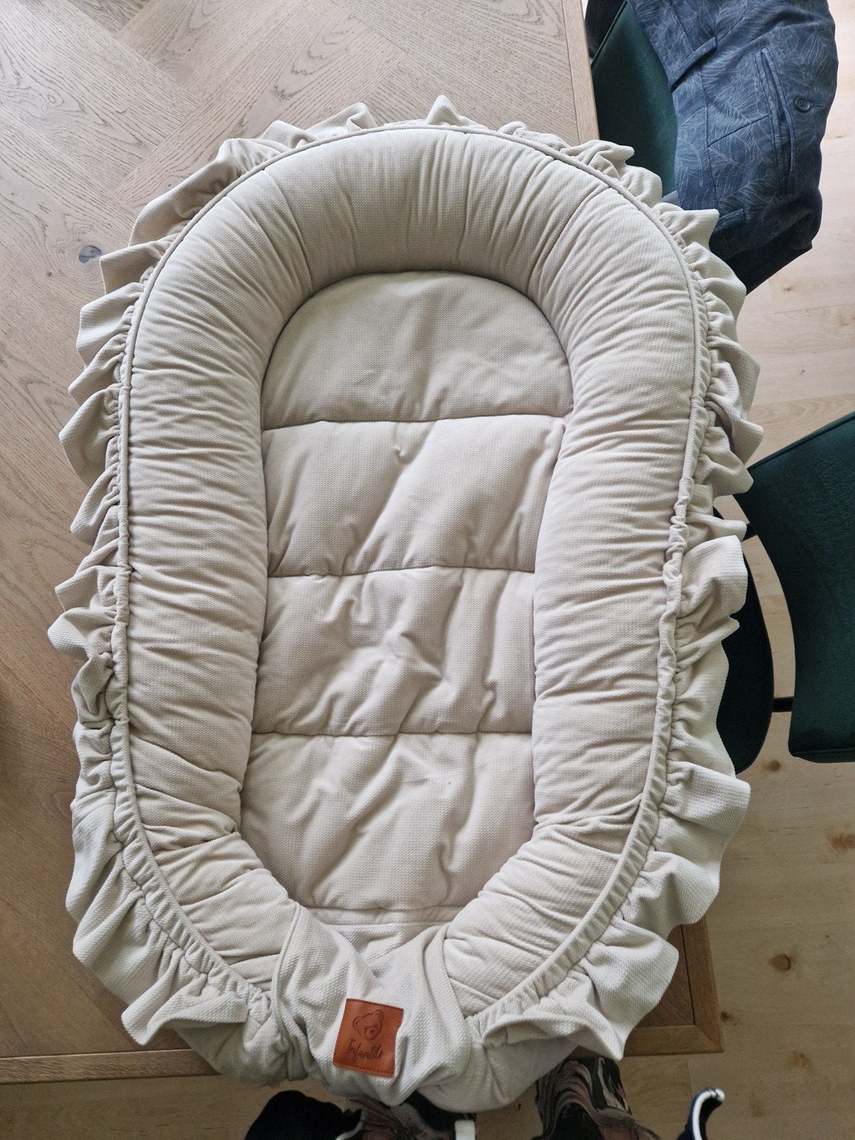 Babynestje / baby cocoon, Ophalen of Verzenden, Zo goed als nieuw, Overige typen
