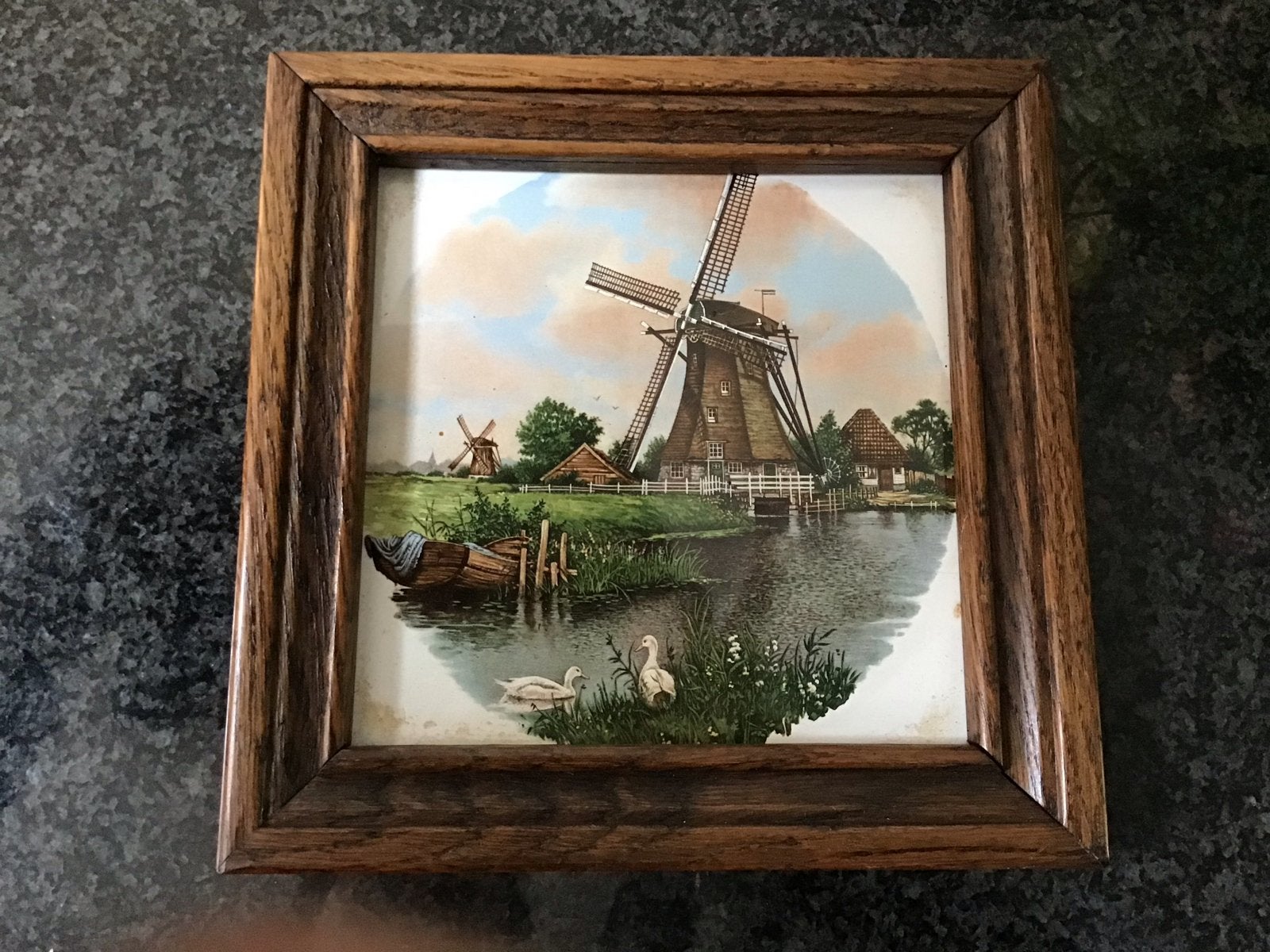 Ingelijste tegel met Hollandse molen en landschap, Ophalen of Verzenden