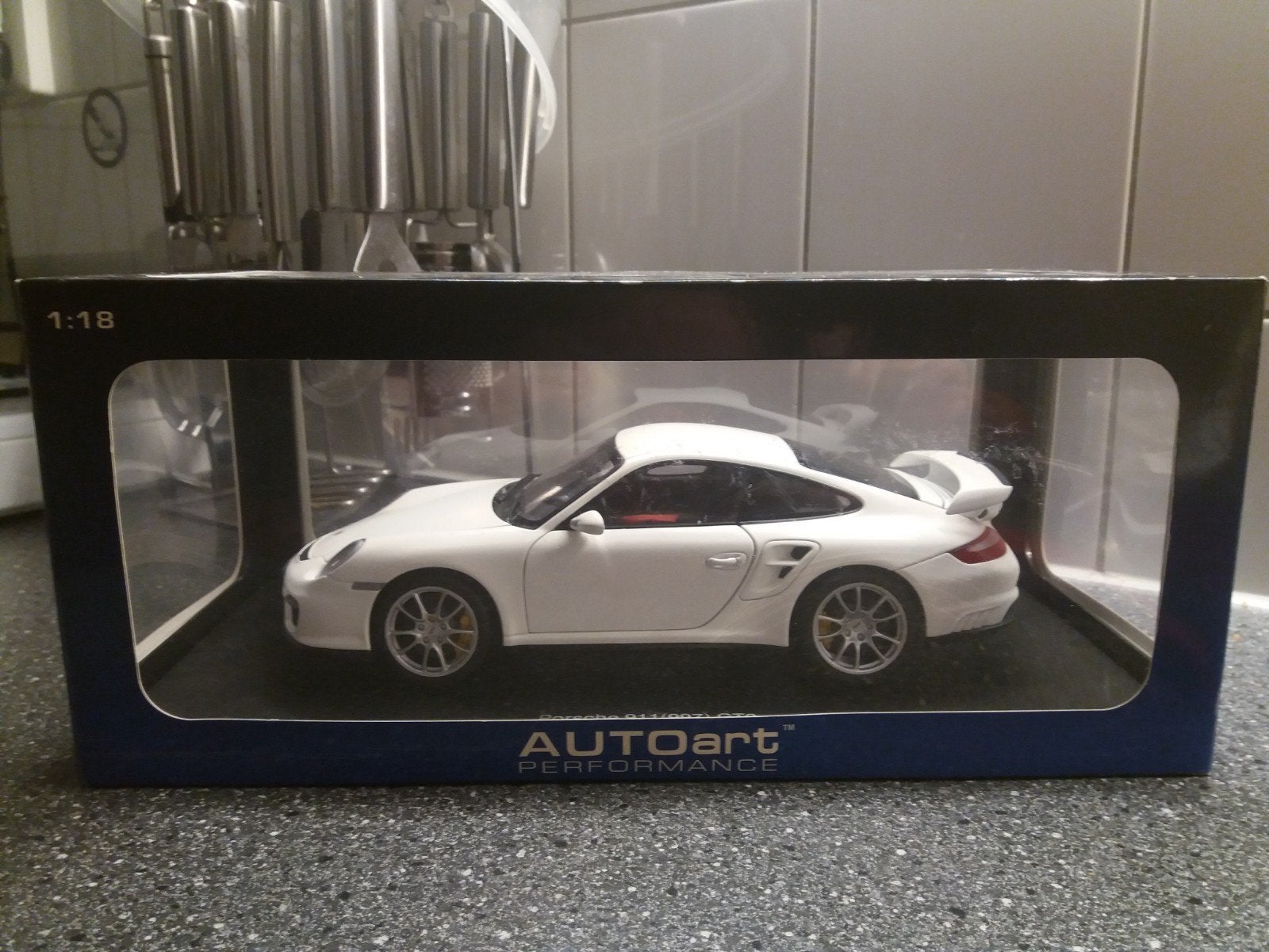 Autoart 77890 1/18 Porsche 911 997 GT2 wit ZELDZAAMHEID, Ophalen of Verzenden, Zo goed als nieuw, Autoart
