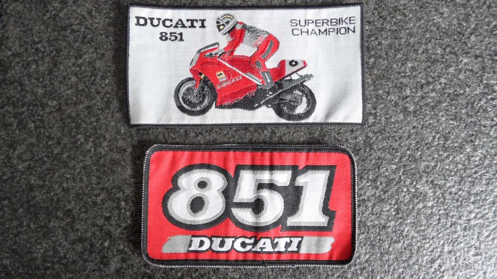 Ducati 851 oldtimermotor motorpak emblemen 2 x, Ophalen of Verzenden, Zo goed als nieuw, Motoren