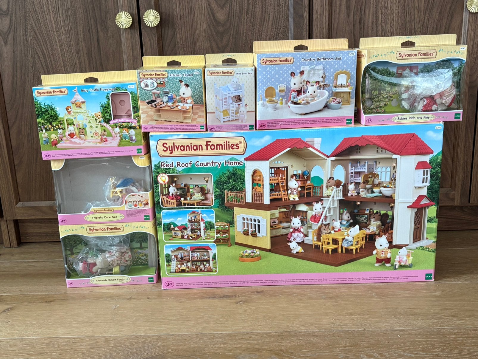 sylvanian family huis met inrichting met konijnen familie, Ophalen of Verzenden, Zo goed als nieuw, Poppenhuis