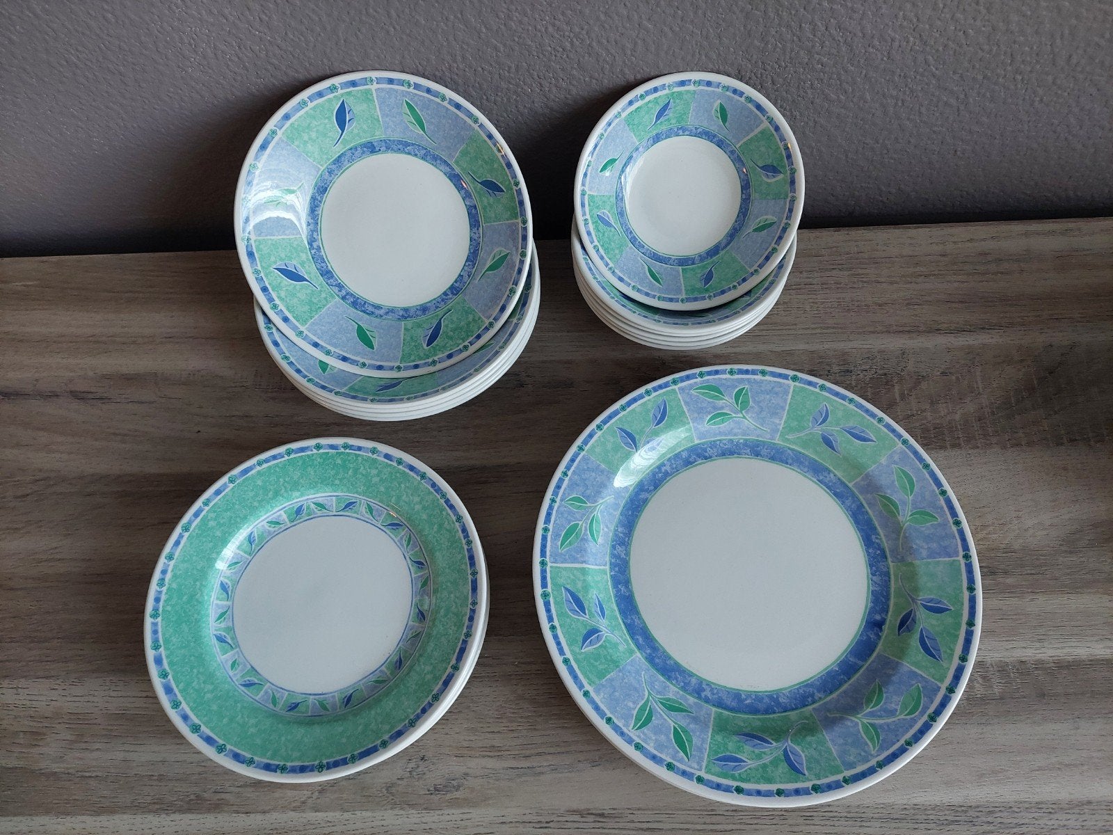 SERVIES CHURCHILL, Overige merken, Ophalen of Verzenden, Zo goed als nieuw, Bord(en)