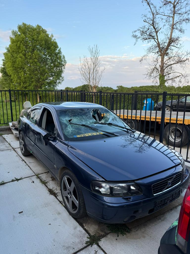 Te koop in onderdelen, Ophalen, Volvo