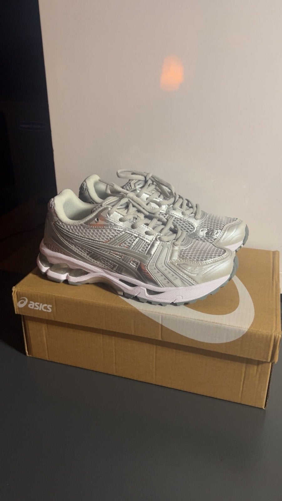 ASICS GEL-Kayano 14 Pure Silver maat 40 met doos, Ophalen of Verzenden, Zo goed als nieuw, Overige kleuren