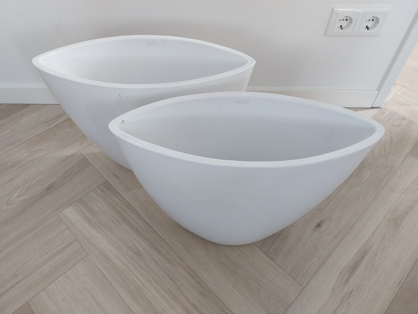 Set van 2 Witte Ovale Bloempotten - 35 cm Hoog, Ophalen, Overige materialen, Gebruikt, Overige vormen