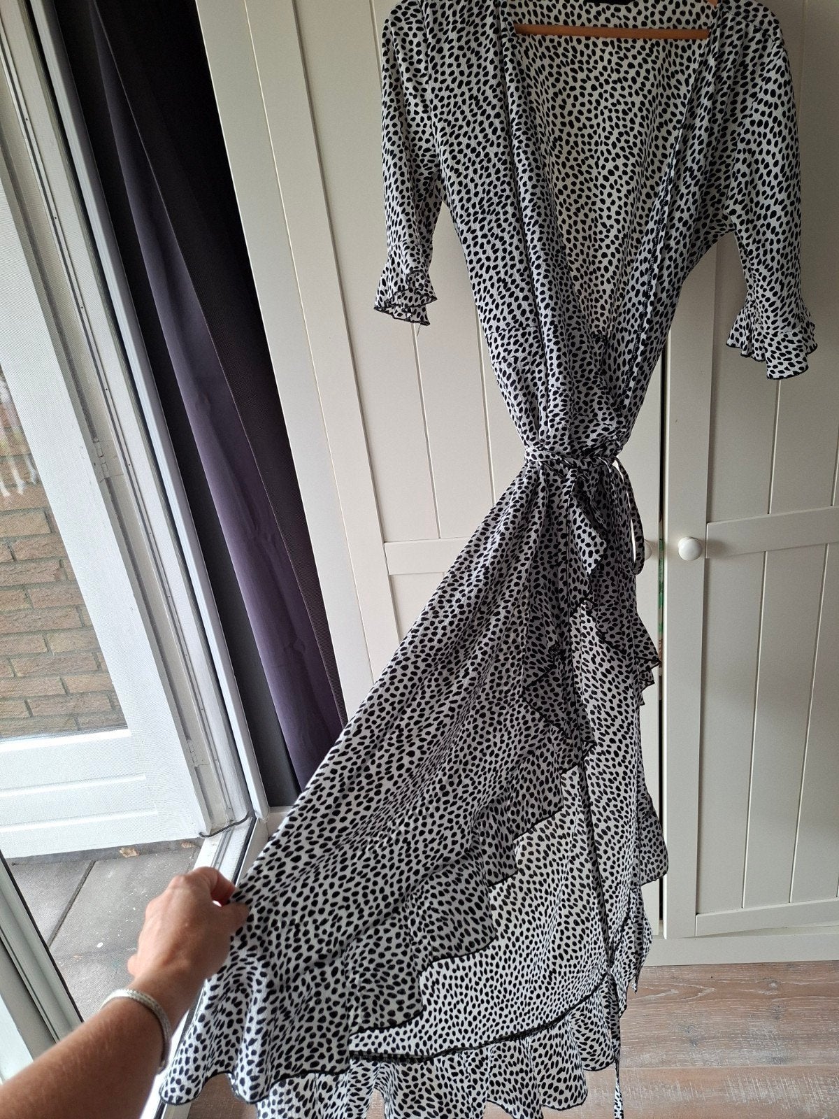 Jurk met dierenprint - Maat L, Kleding | Dames, Jurken, Zwart, Maat 42/44 (L), Pescara, Ophalen of Verzenden