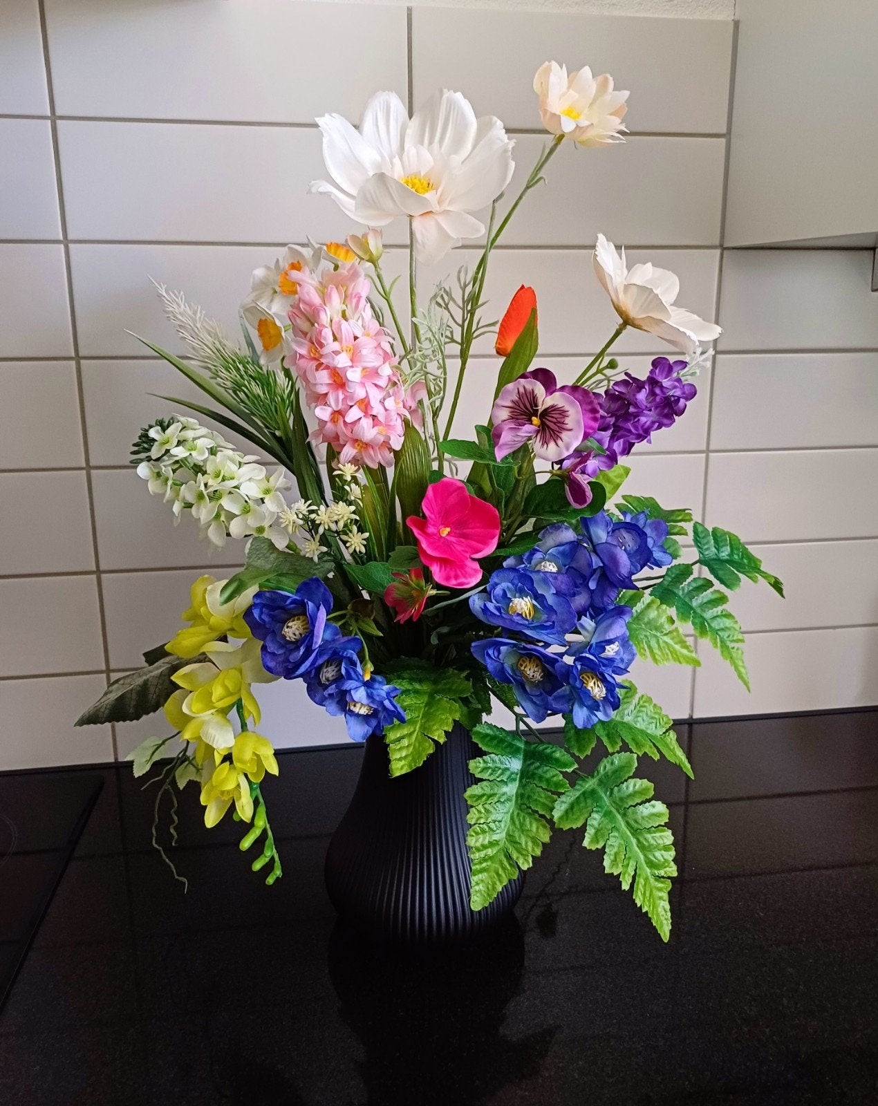 Prachtig Kleurrijk Kunstbloemstuk in Moderne Vaas, Ophalen of Verzenden, Nieuw