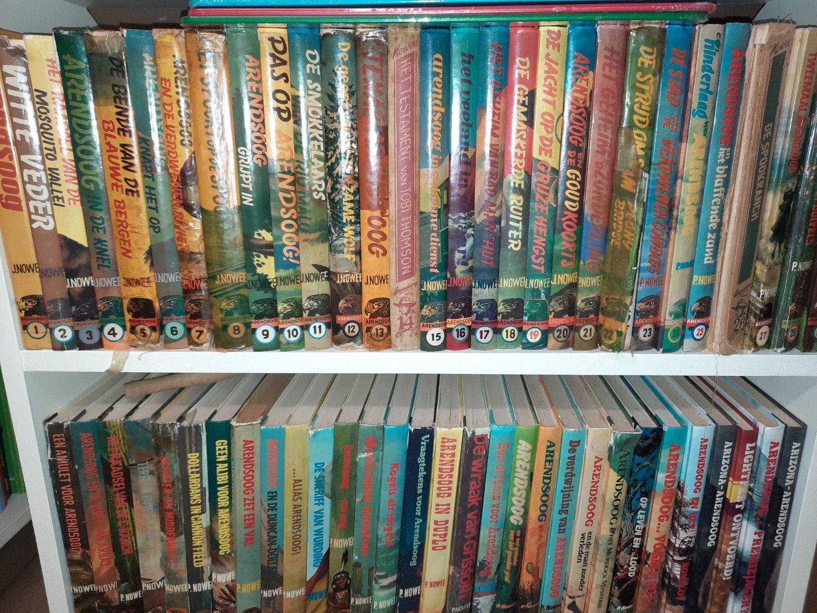 63 arendsoog boeken,van 1tot 63, Boeken, Ophalen, Gelezen