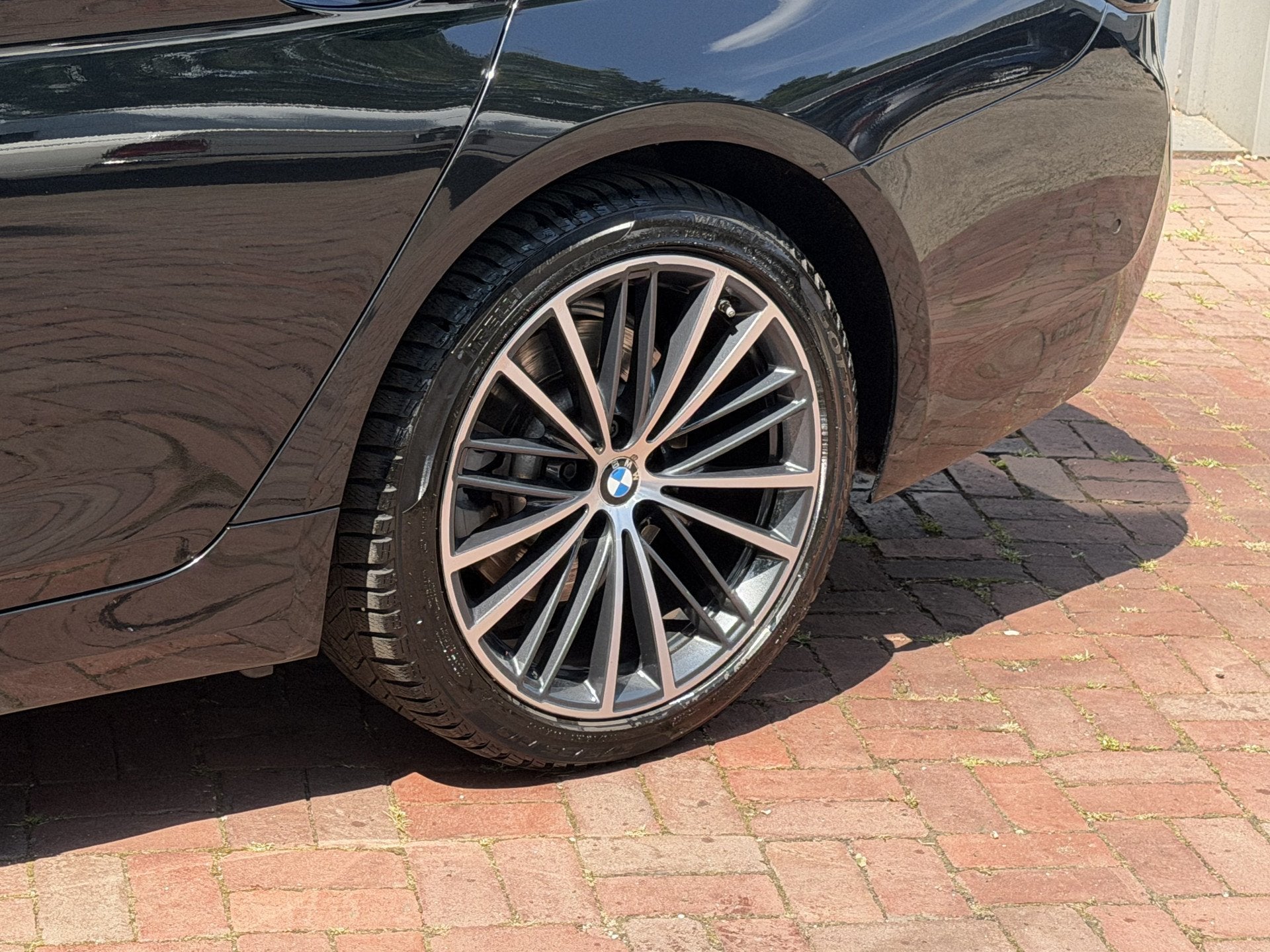 Foto 84 van BMW 5 Serie Touring 520i High Executive | Pano | Leder | 04-