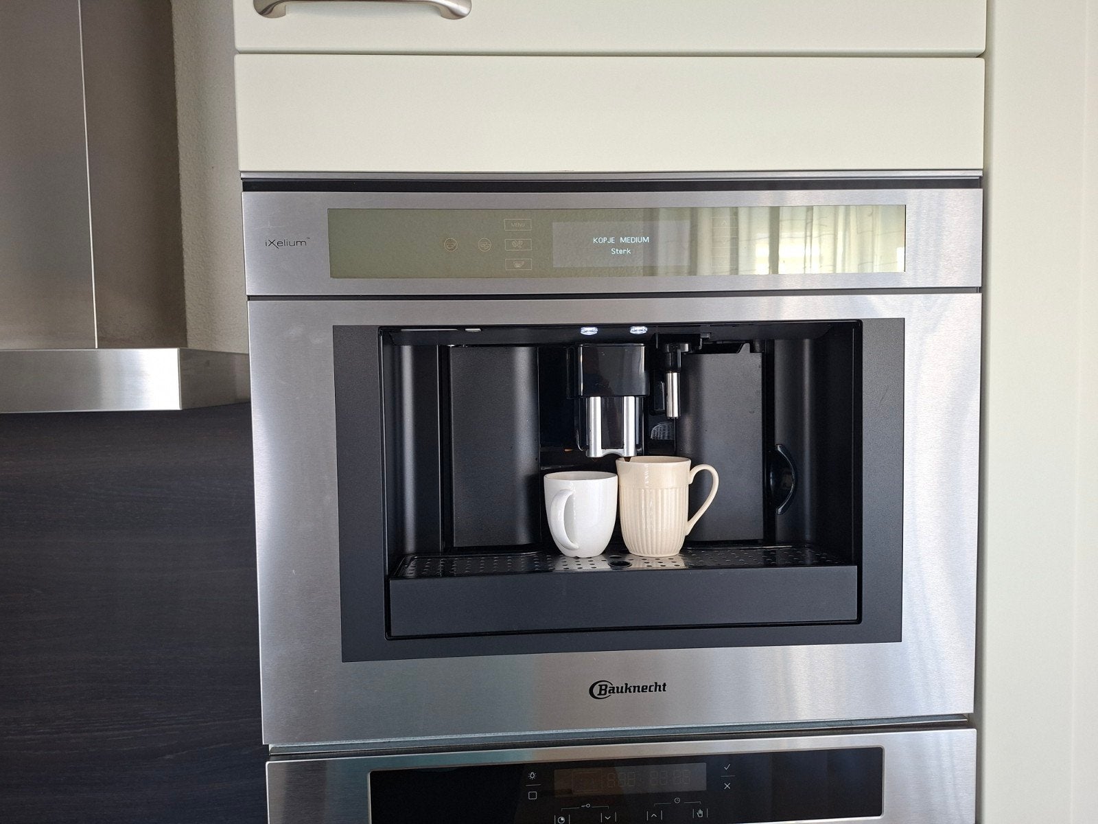 Bauknecht KMT9145IXL Inbouw Koffiemachine, Ophalen, Gebruikt, 10 kopjes of meer, Koffiemachine