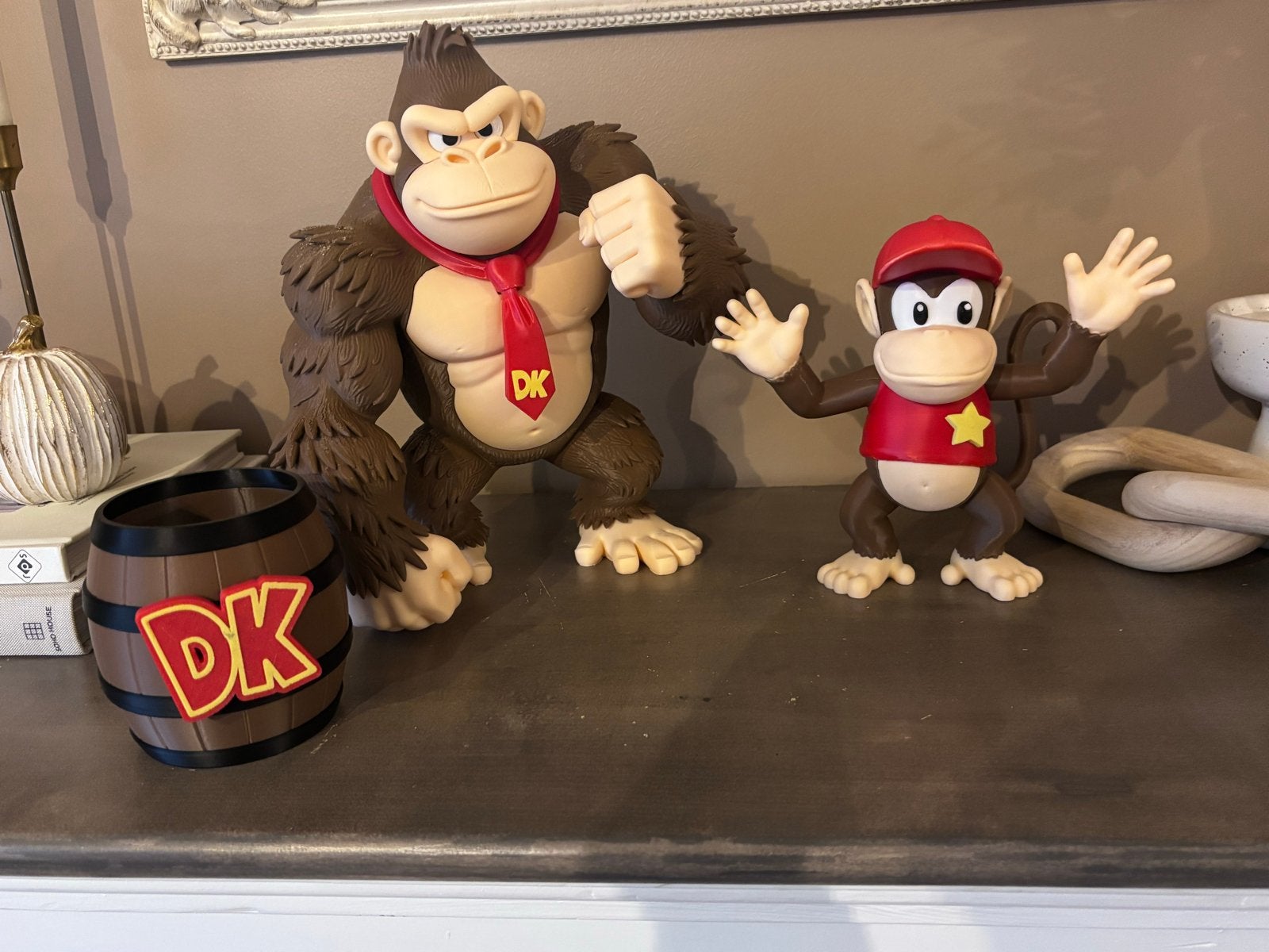 Donkey Kong en Diddy Kong beeldjes met DK ton, Ophalen of Verzenden, Zo goed als nieuw