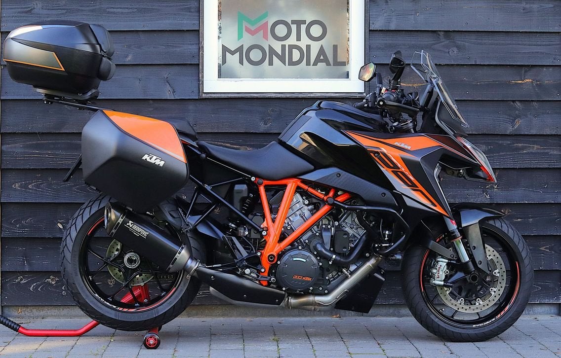 KTM 1290 SUPER DUKE GT (bj 2020) Akrapovic, 3x koffer, 2 cilinders, KTM, Bedrijf, Meer dan 35 kW