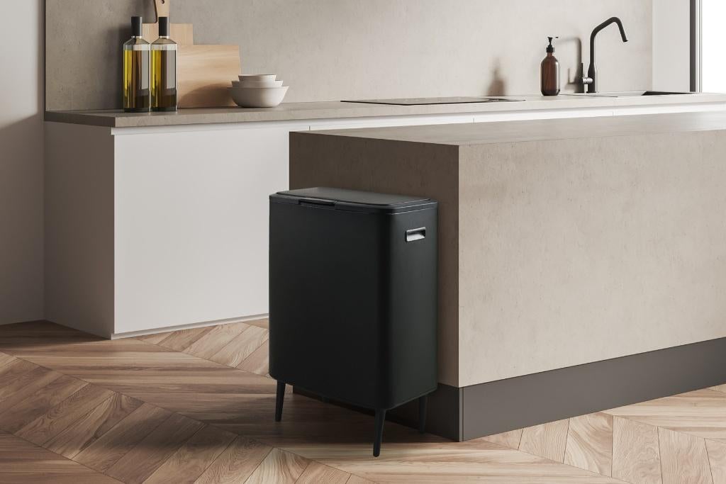 Umuzi Cleaning Prullenbak push bin 60L - mat zwart, Huis en Inrichting, Woonaccessoires | Prullenbakken, Nieuw, 75 cm of meer