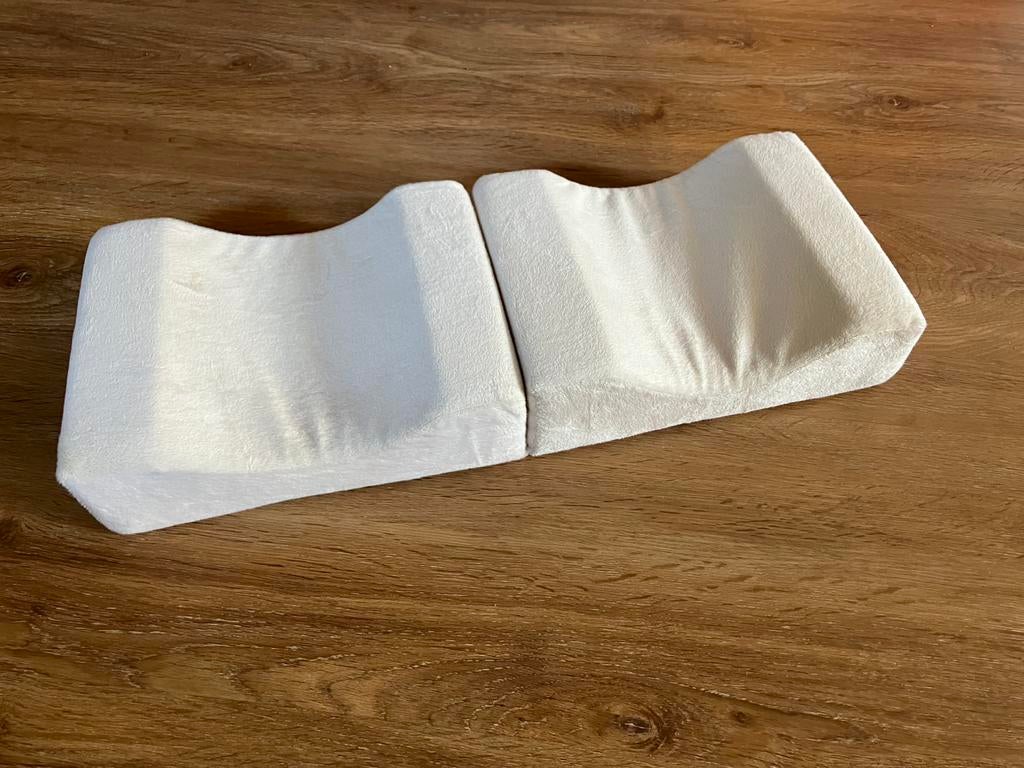 Meradiso Orthopedisch kniekussen / beenkussen, Ophalen of Verzenden, Zo goed als nieuw