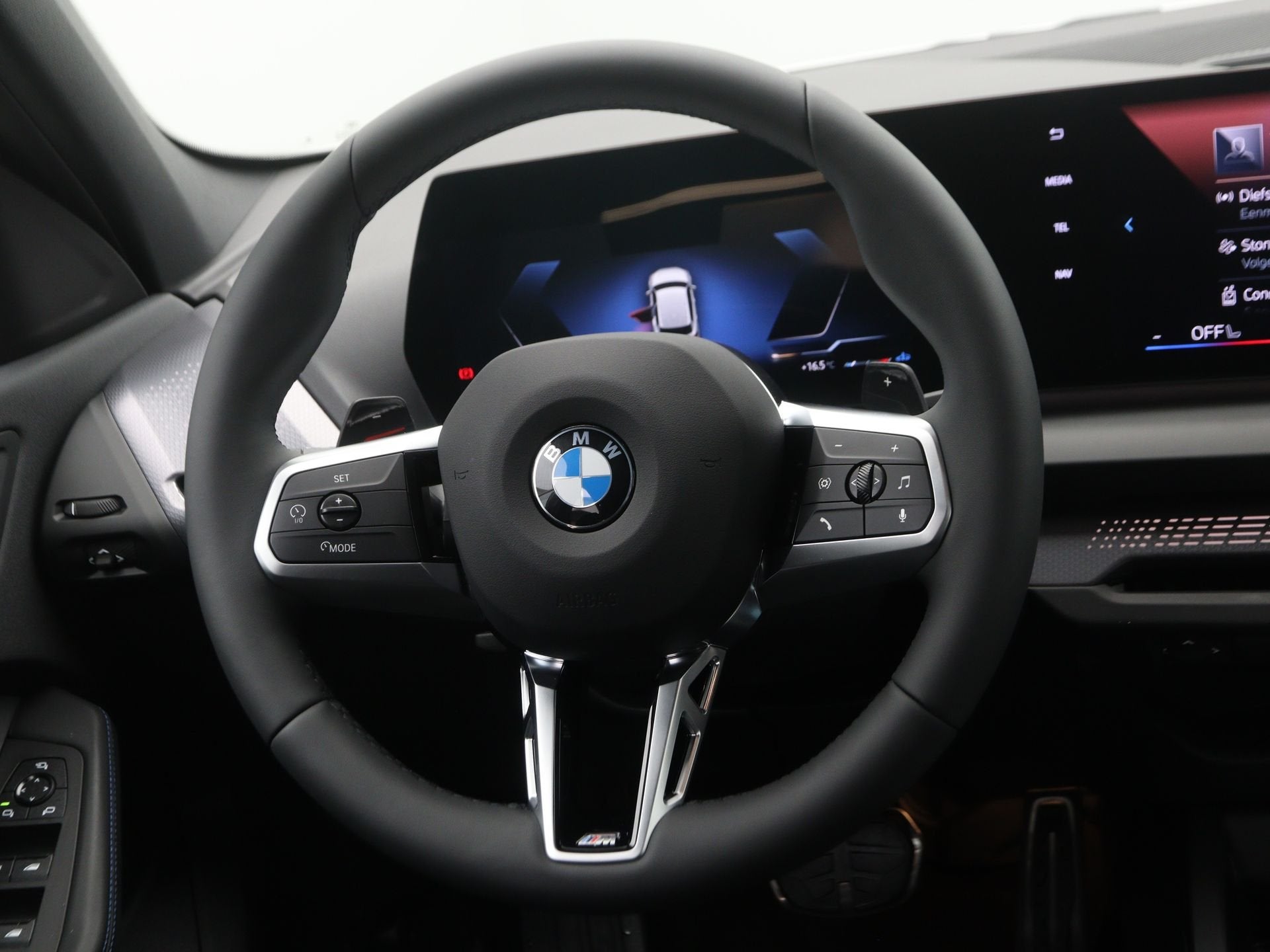 BMW 1 Serie 120 M Sport (bj 2026, automaat), Auto's, Gebruikt, 156 pk, Met garantie (alle), Wit