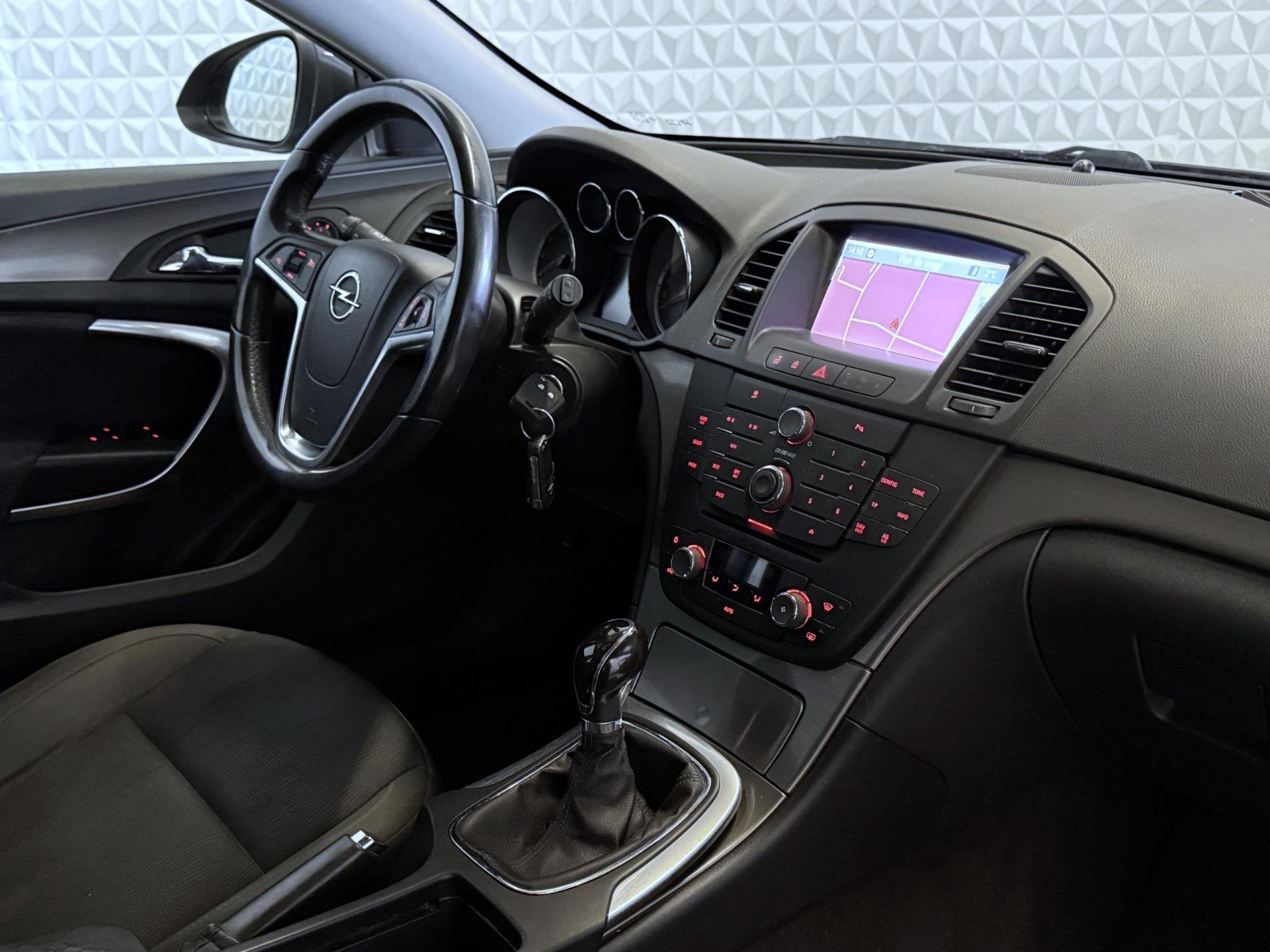 Opel Insignia Sports Tourer 1.6 T Edition EXPORT / EX BPM PR, Auto's, Opel, Euro 5, Gebruikt, 4 cilinders, Origineel Nederlands