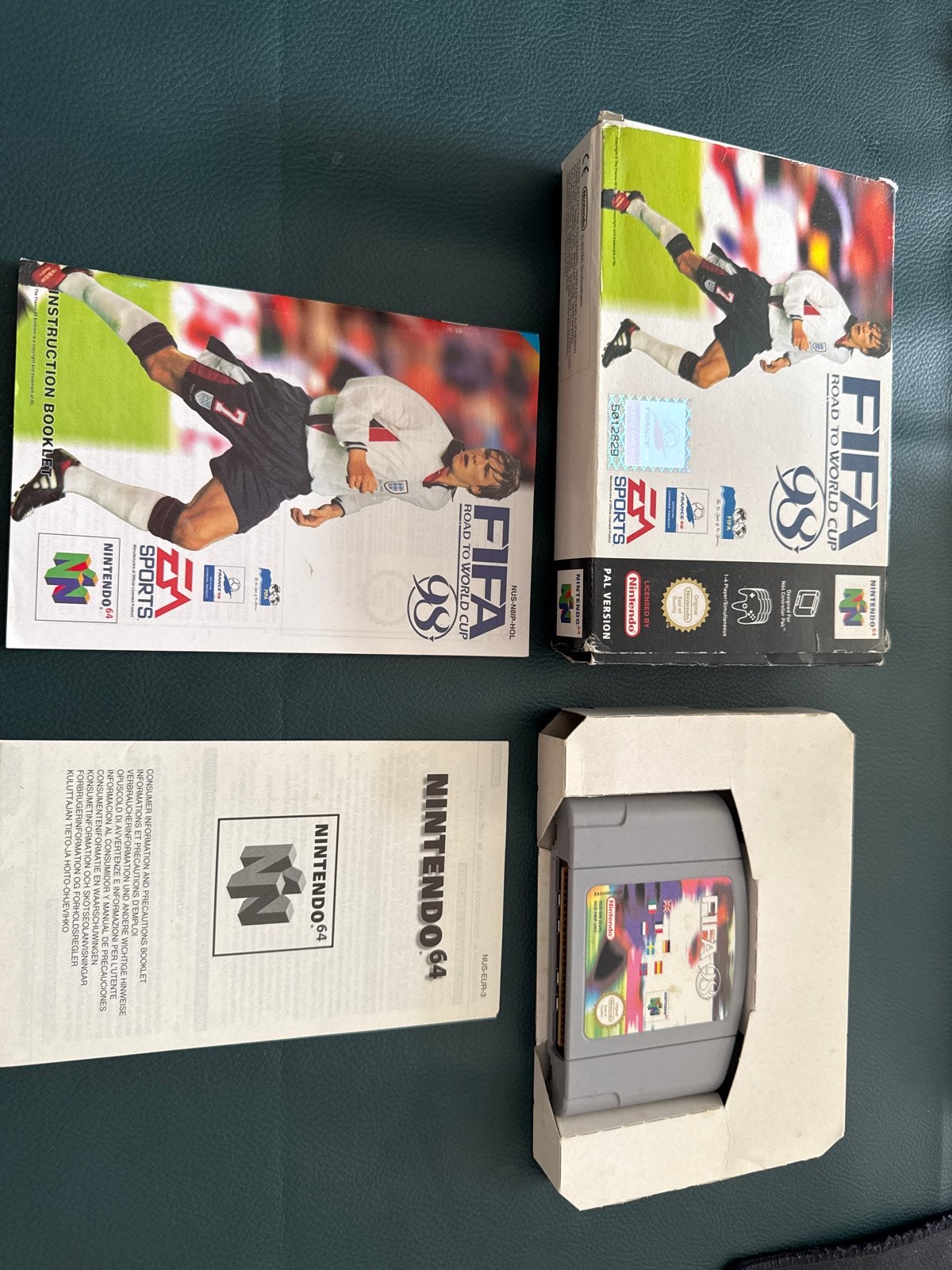 FIFA 98: Road to World Cup - Nintendo 64 (N64), Spelcomputers en Games, Games | Nintendo 64, Gebruikt, Eén computer, Ophalen of Verzenden