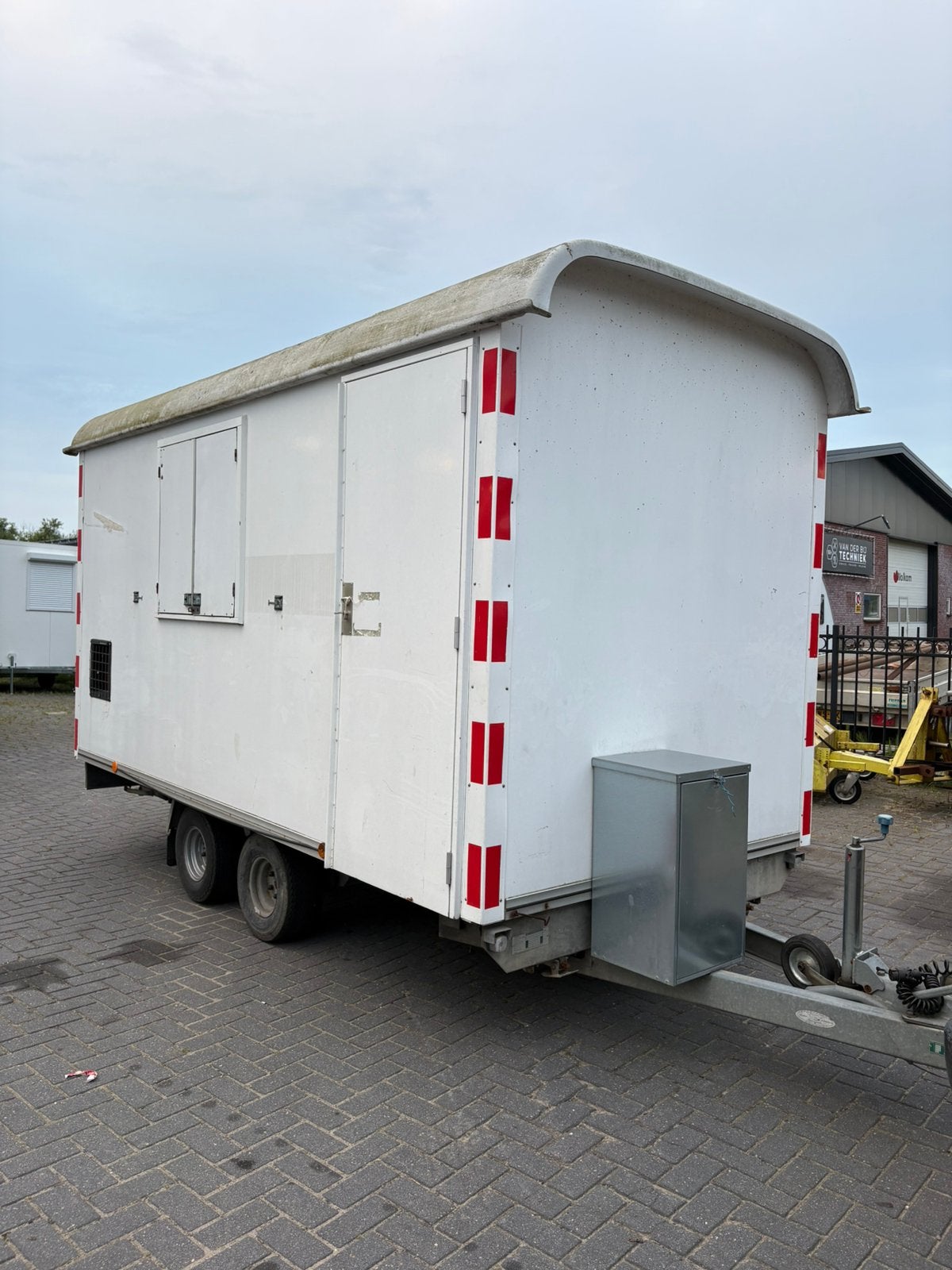 Te koop snelverkeer schaftwagen bouwkeet tandemasser netjes!, Ophalen