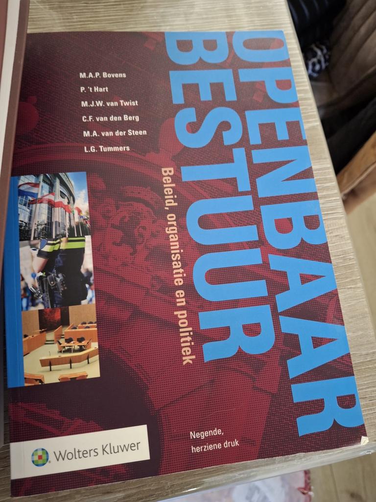 Openbaar Bestuur: Beleid, Organisatie en Politiek, Ophalen of Verzenden, Zo goed als nieuw, Politiek en Staatkunde, Nederland