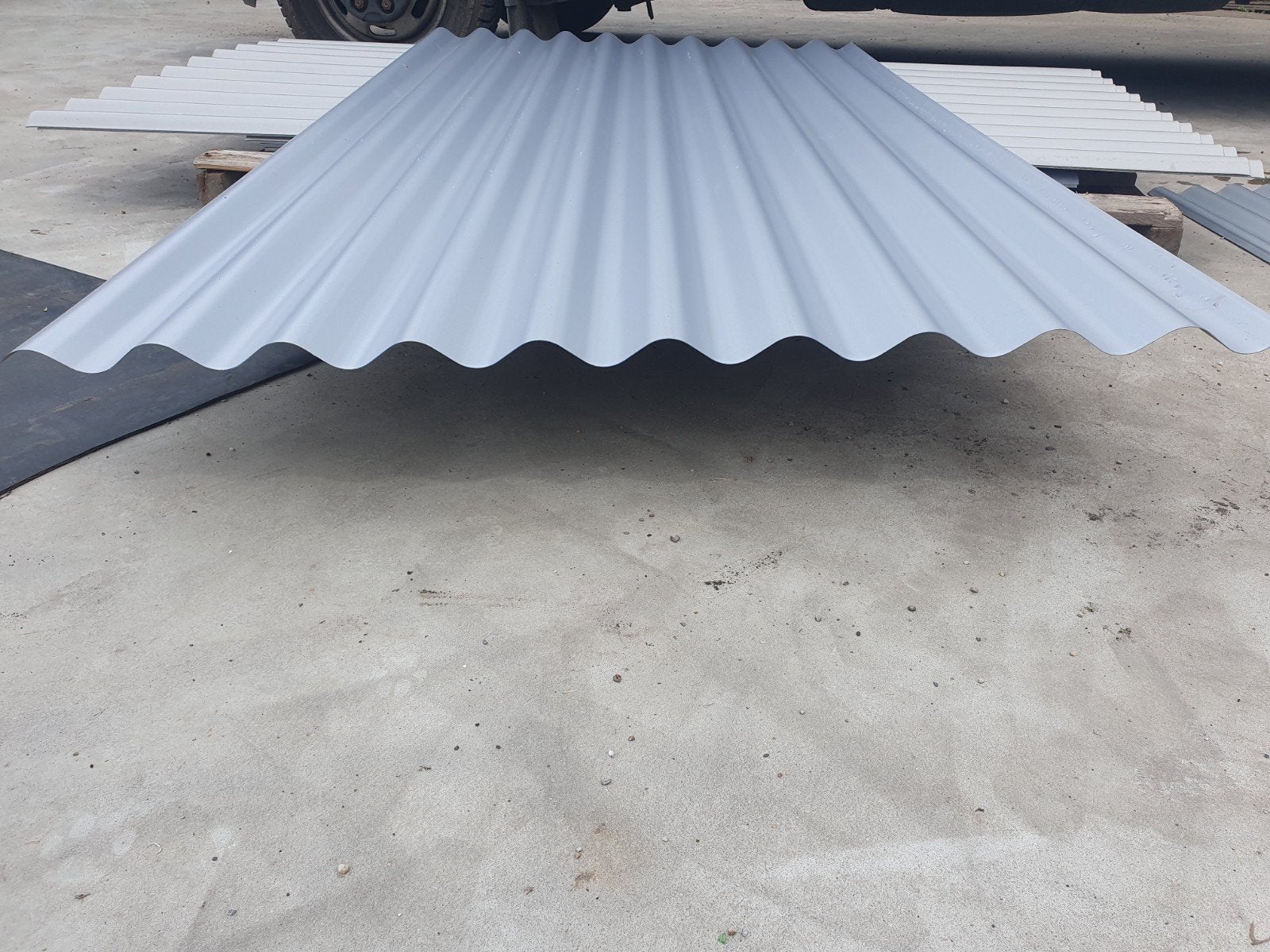 Stalen golfplaat nieuw, Doe-het-zelf en Verbouw, Overige materialen, Zwart, Nieuw, Ophalen of Verzenden