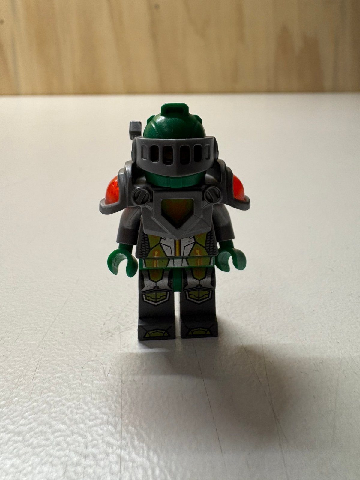 Lego Nexo Knights Aaron Fox minifig - nex035, Overige thema's, Lego, Compleet, Ophalen of Verzenden
