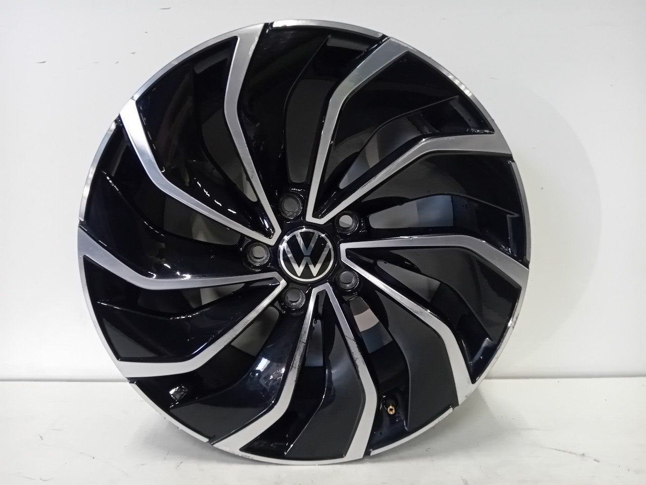 Velg Volkswagen Golf, Auto-onderdelen, Banden en Velgen, Onderdelen@venauto.nl, Van der Ven Autorecycling B.V., Gebruikt, Ettenseweg 76, 4706 PB Roosendaal, The Netherlands