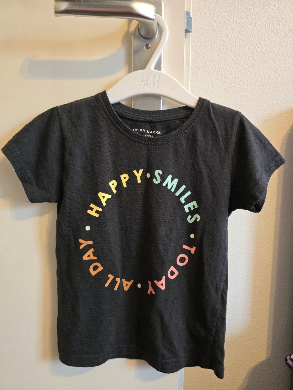 Primark T-shirt maat 92 : Happy Smiles Today All Day, Jongen of Meisje, Ophalen of Verzenden, Zo goed als nieuw, Shirt of Longsleeve