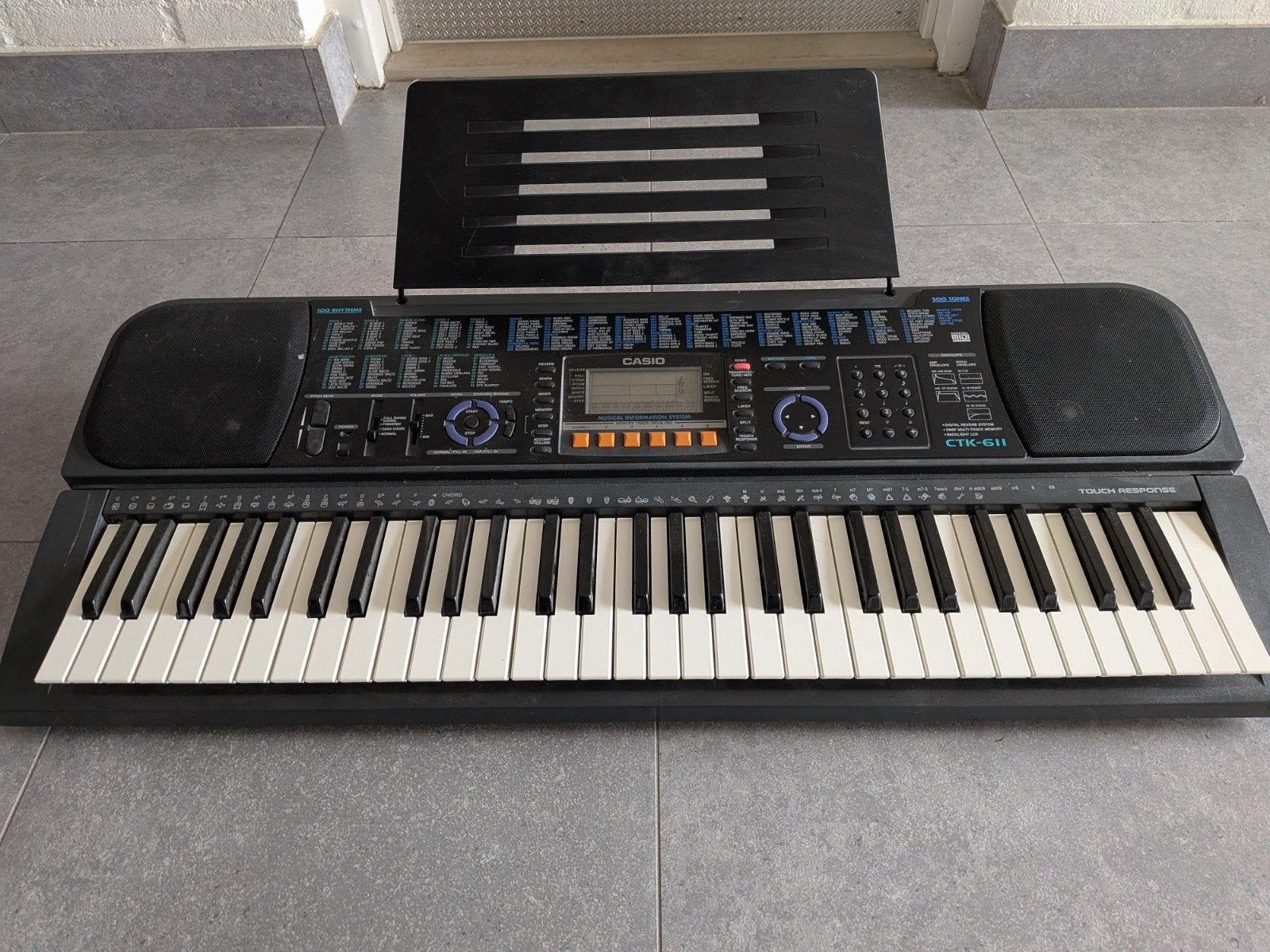 Casio CTK-611, Ophalen, Zo goed als nieuw, 61 toetsen, Casio