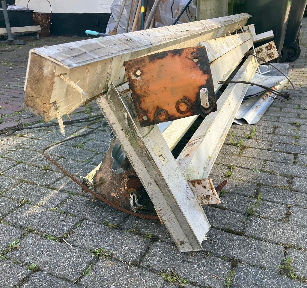 Metalen H staanders (Ter Aar), Doe-het-zelf en Verbouw, Ophalen, Gebruikt, IJzer