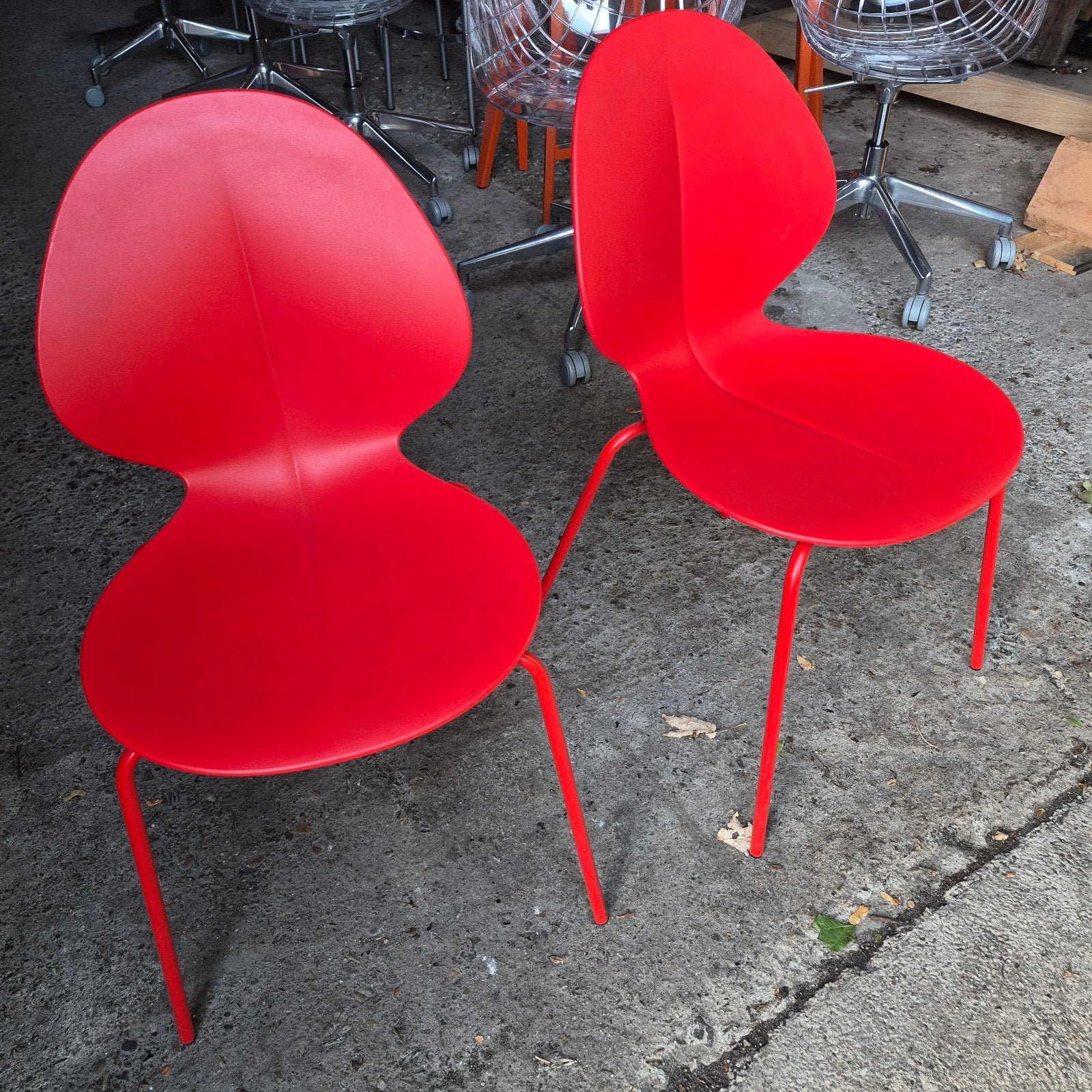 Calligaris Basi design stoeltjes - Rood, Ophalen, Modern design, Twee, Zo goed als nieuw