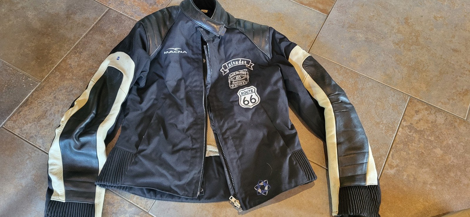 Jas, broek, helm, niergordel en tas, Broek | leer, Ophalen of Verzenden, Magna, Dames