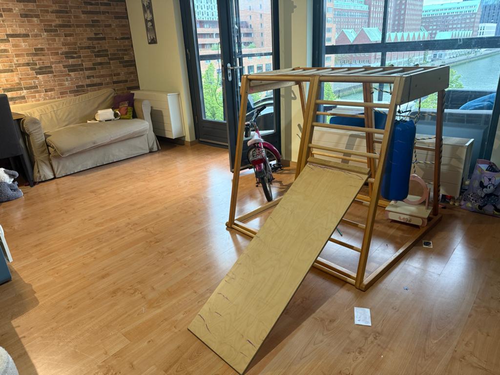 Houten klimrek met glijbaan en klimnet voor kinderen, Ophalen of Verzenden, Gebruikt, Glijbaan