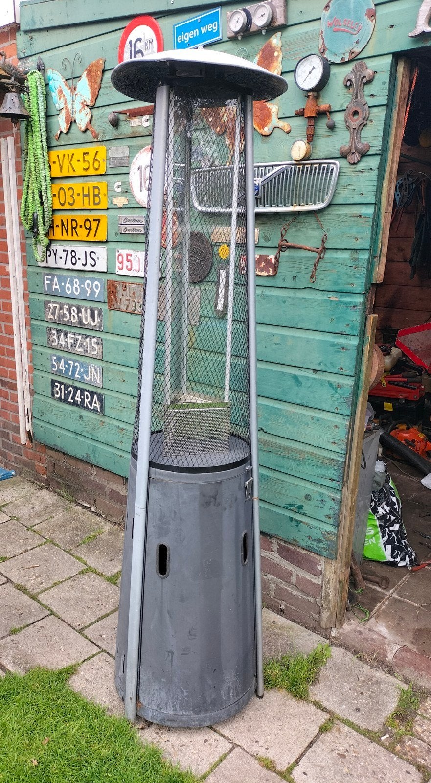 Terras heater, Ophalen