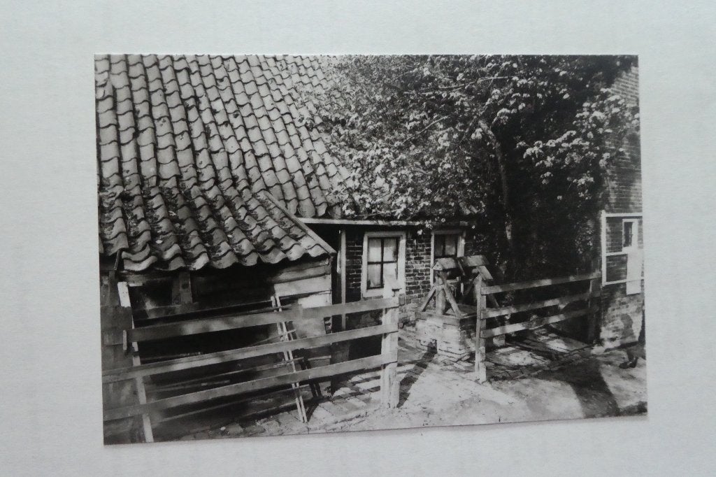 Loppersum Oude Woning met Waterput, Verzamelen, Foto's en Prenten, Verzenden, Voor 1940, Nieuw, Foto