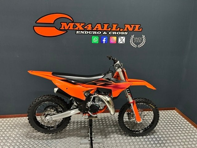 KTM 85 SX 2027 3 uur Nieuwstaat ! Kl / Gr. wielen !, Motoren, 85 cc, Crossmotor, Gebruikt, Bedrijf