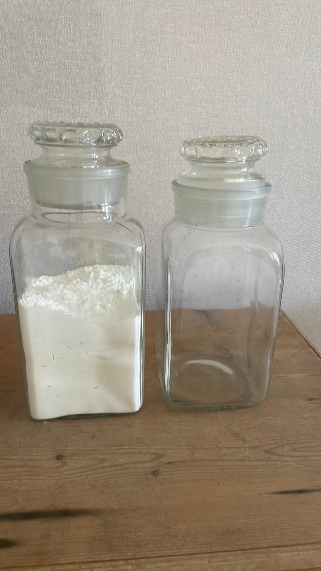 Oude voorraad potten, Ophalen