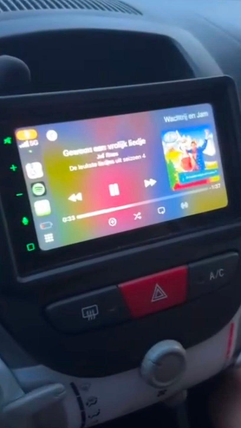 Android/CarPlay radio met speakers en underseat sub, Auto diversen, Ophalen of Verzenden, Gebruikt
